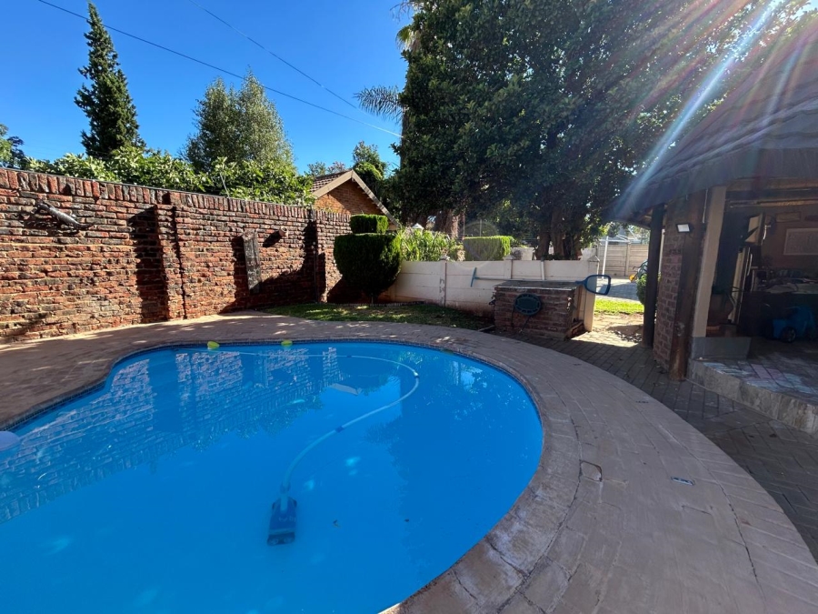 4 Bedroom Property for Sale in Monument Heights Northern Cape